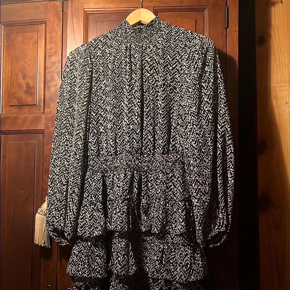 EXPRESS SIZE S NWOT Black and White Patterned mini dress with gathered high neck